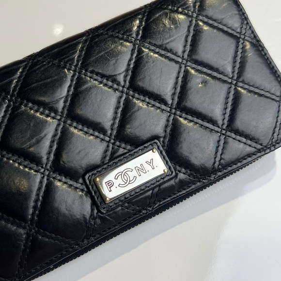 Chanel Black Quilted Lambskin Wallet Purse (PNY - Paris New York) - Picture 4 of 12